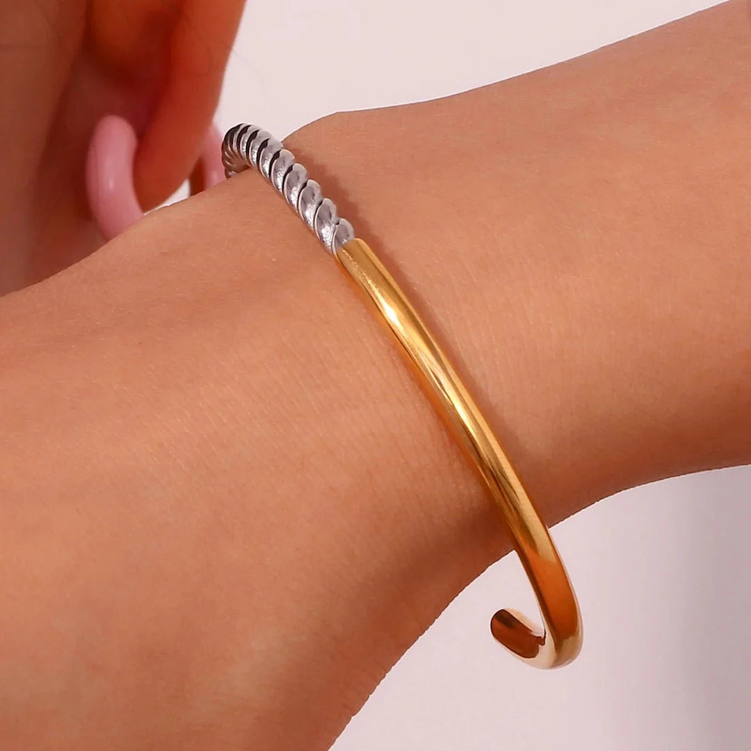 Skanto | Tvunnet Halv To-farget Mansjettarmbånd