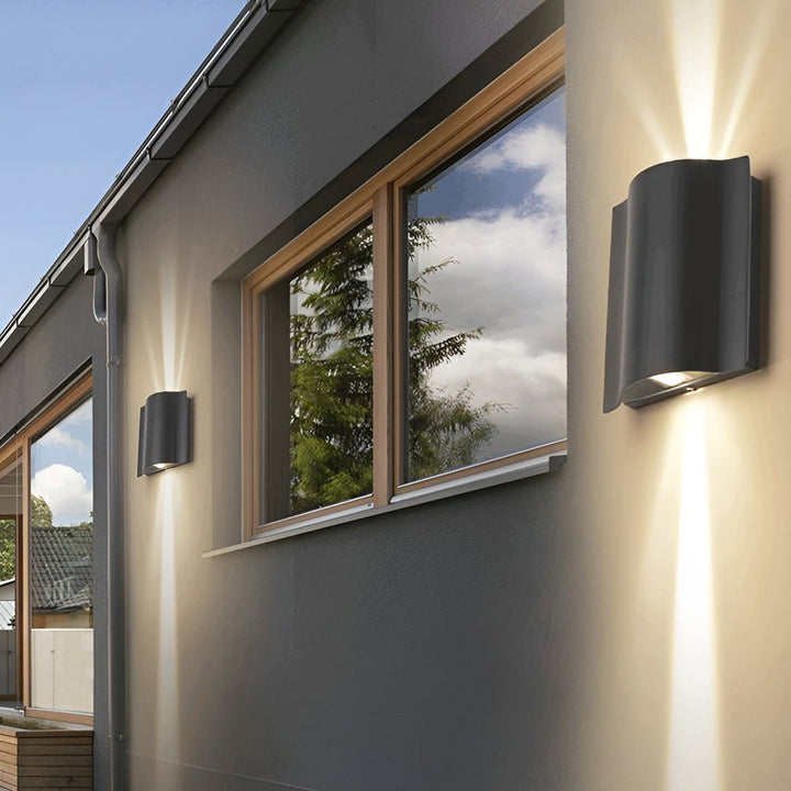 Moderne svart LED-Wandleuchte for Außenbereich