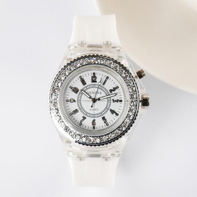 Skanto | 2019 Mote Silikon Diamant Rhinestone Klokke LED Luminous Fargerike Lys Klokke Kvinner Damer Kvarts Armbåndsur