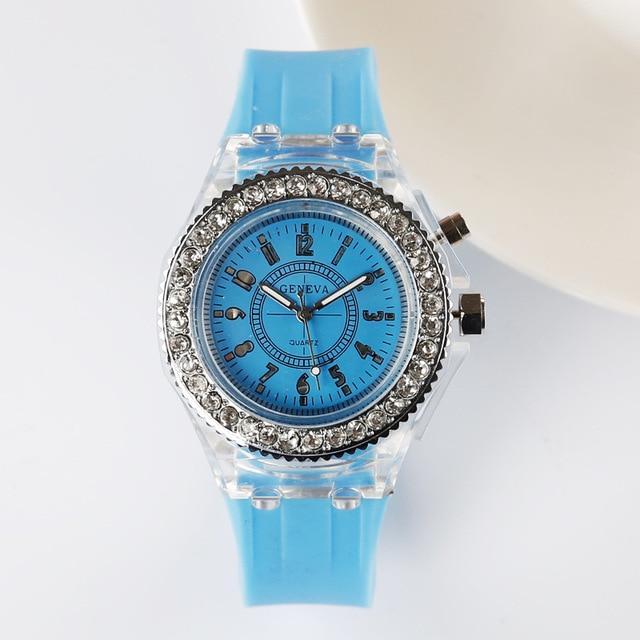 Skanto | 2019 Mote Silikon Diamant Rhinestone Klokke LED Luminous Fargerike Lys Klokke Kvinner Damer Kvarts Armbåndsur