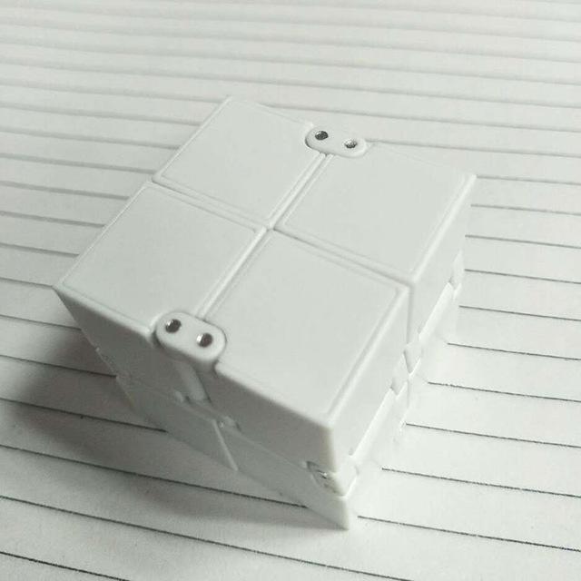 Infinity Cube | Skanto