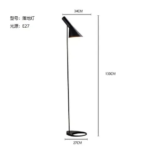 Moderne Stål Nattbordslampe med Berøringsfølsom LED Design | Skanto