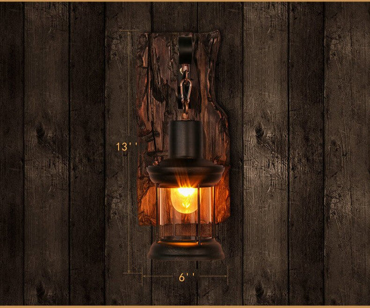 Skanto | Veritas - Vegglampe inkludert trebase og glassdesign