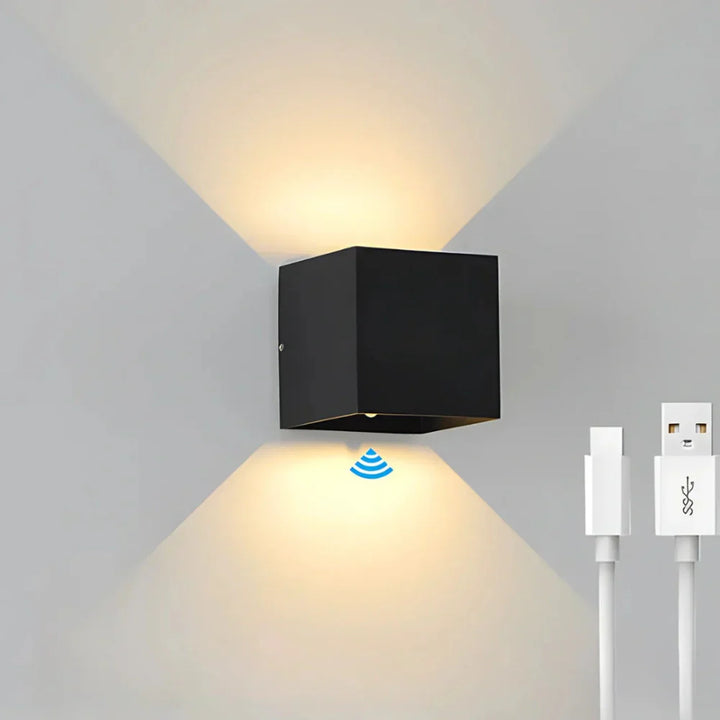 Skanto | Vegglampe Svart Aluminium Justerbar Kubus LED