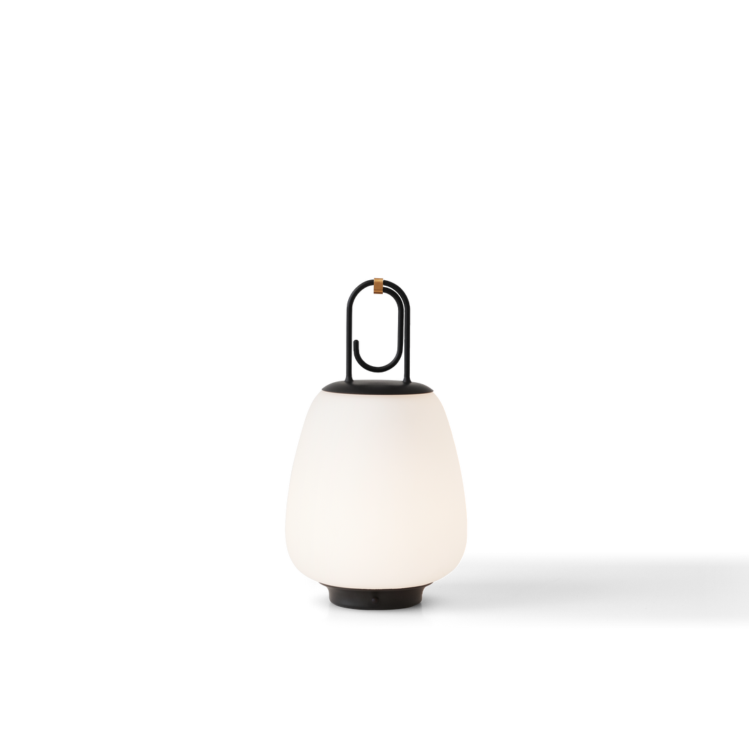 Skanto | Allsidig Patio Lantern - LunaGlow