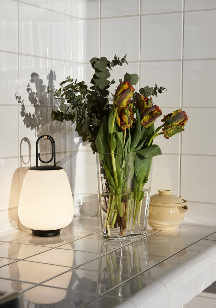 Skanto | Allsidig Patio Lantern - LunaGlow