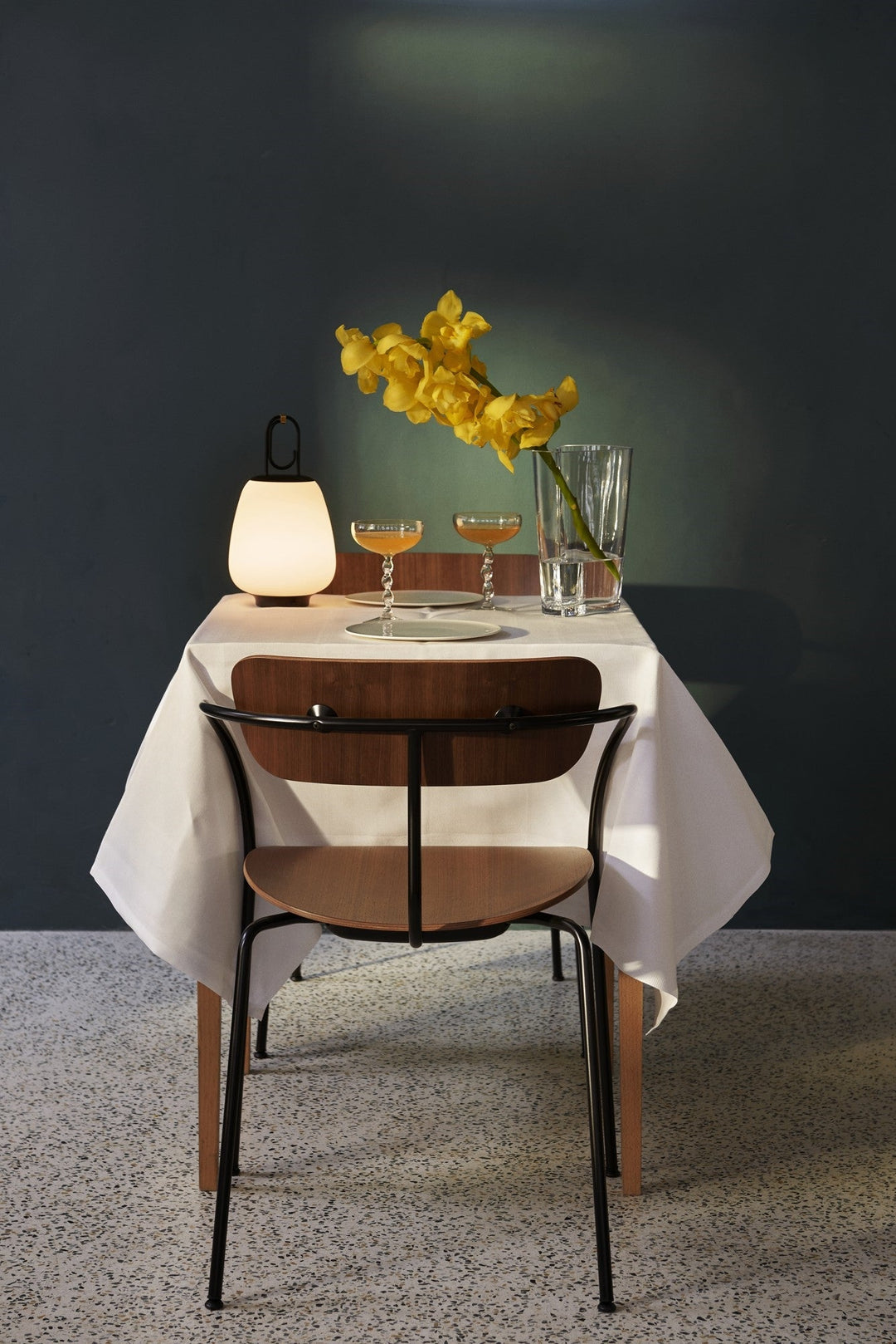 Skanto | Allsidig Patio Lantern - LunaGlow