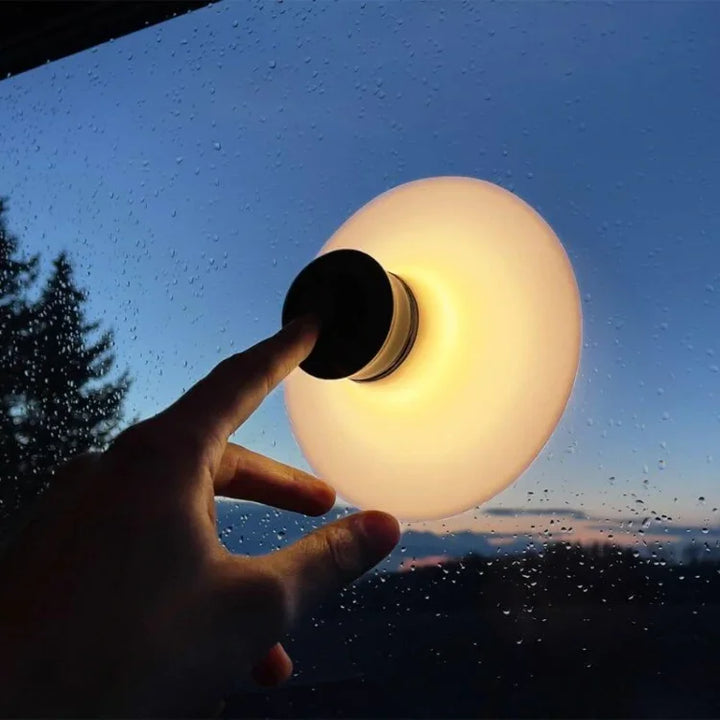 Skanto | Vegglampe med oppladbar sugefeste LED