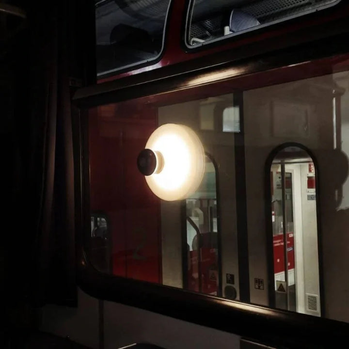 Skanto | Vegglampe med oppladbar sugefeste LED