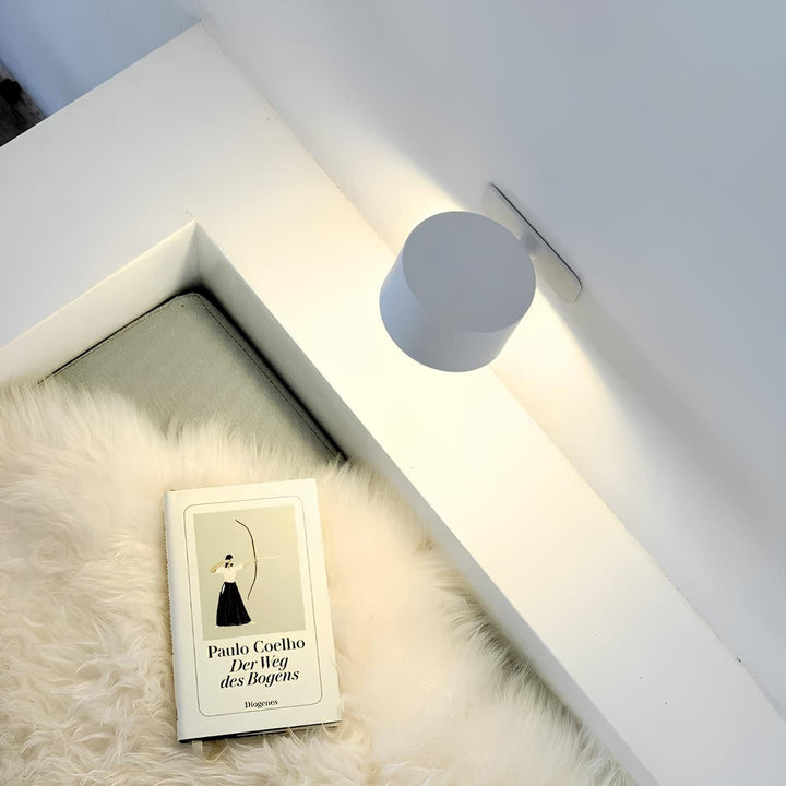 Skanto | Batteridrevet vegglampe | Oppladbar, 360° justerbar og trådløs for soverom, ganger og lesehjørner