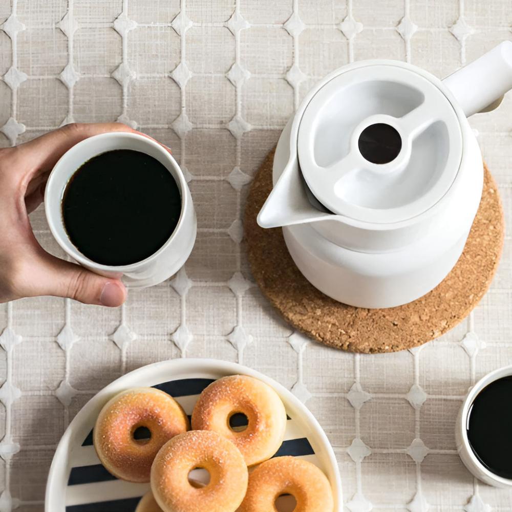 Norvo | VetroLux – Elegant dobbeltvegg glass karaffel med trehåndtak for varme og kalde drikker