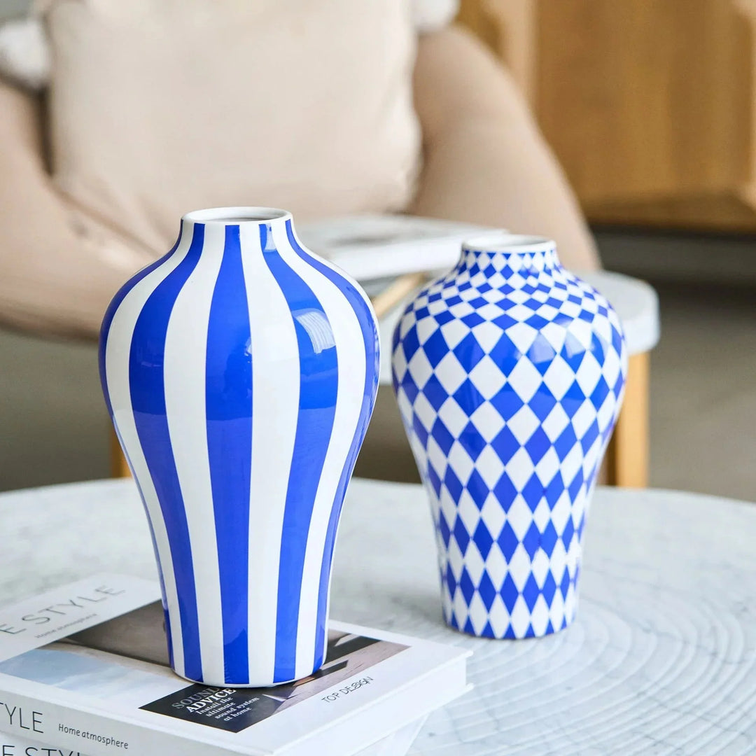 Vibrant Blue Geometric Ceramic Vase Moderne Hjem Dekor | Skanto
