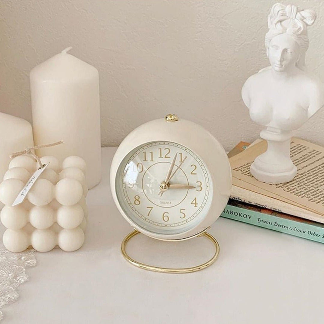 Skanto | Vintage rund analog klokke