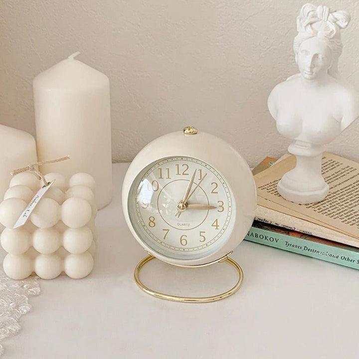 Skanto | Vintage rund analog klokke