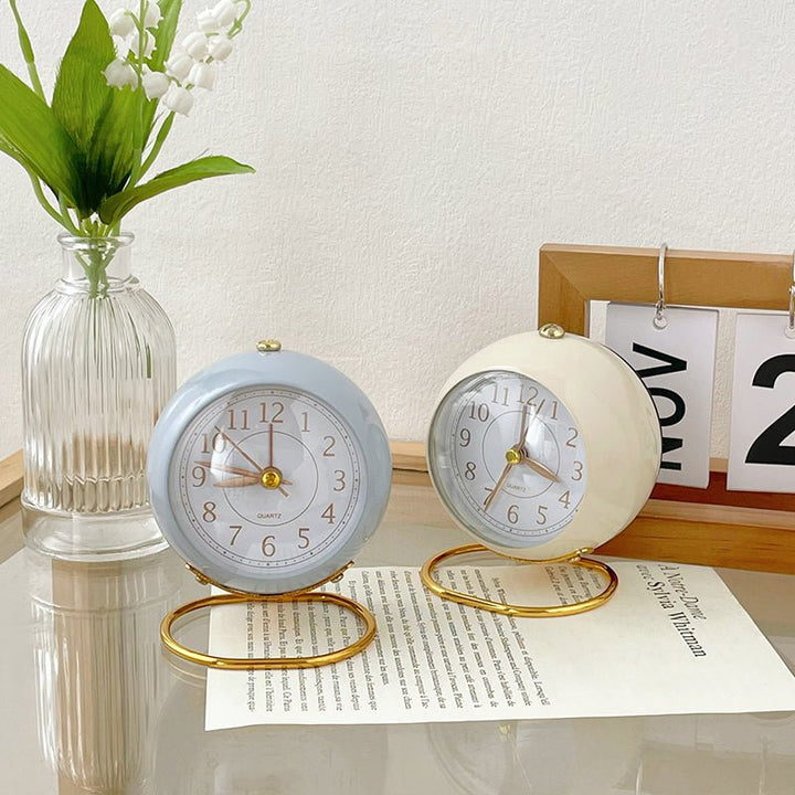 Skanto | Vintage rund analog klokke