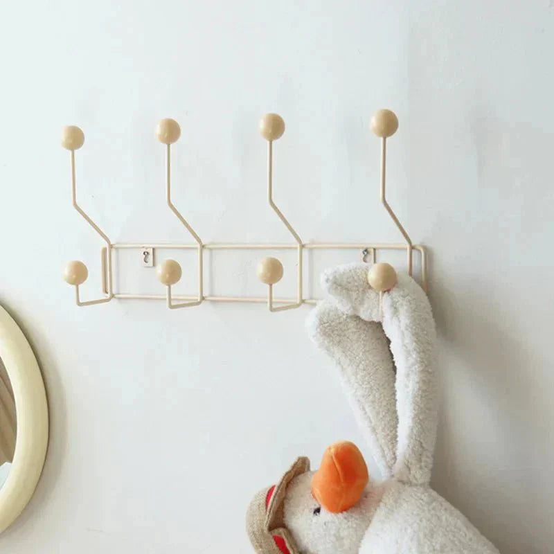 Skanto | Vintage Kleshengere Metallsett - Klassisk Garderobe for Frakker og Tilbehør