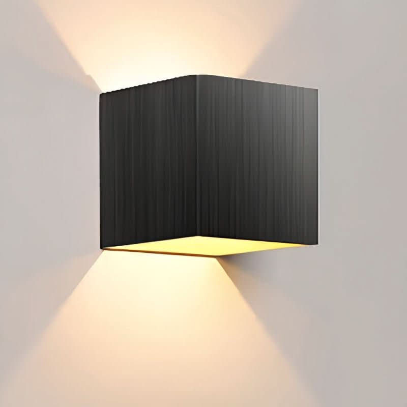 Skanto | Værbestandig Cube Vegglys – Opp Ned LED Utendørslampe