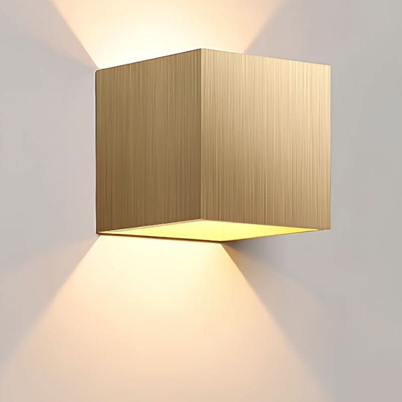 Skanto | Værbestandig Cube Vegglys – Opp Ned LED Utendørslampe