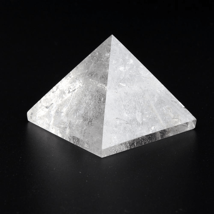 Skanto | Krystallmeislet pyramide