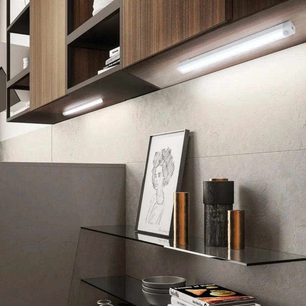 Frendorf | Trådlampe med LED og bevegelsessensor - SmartGlow