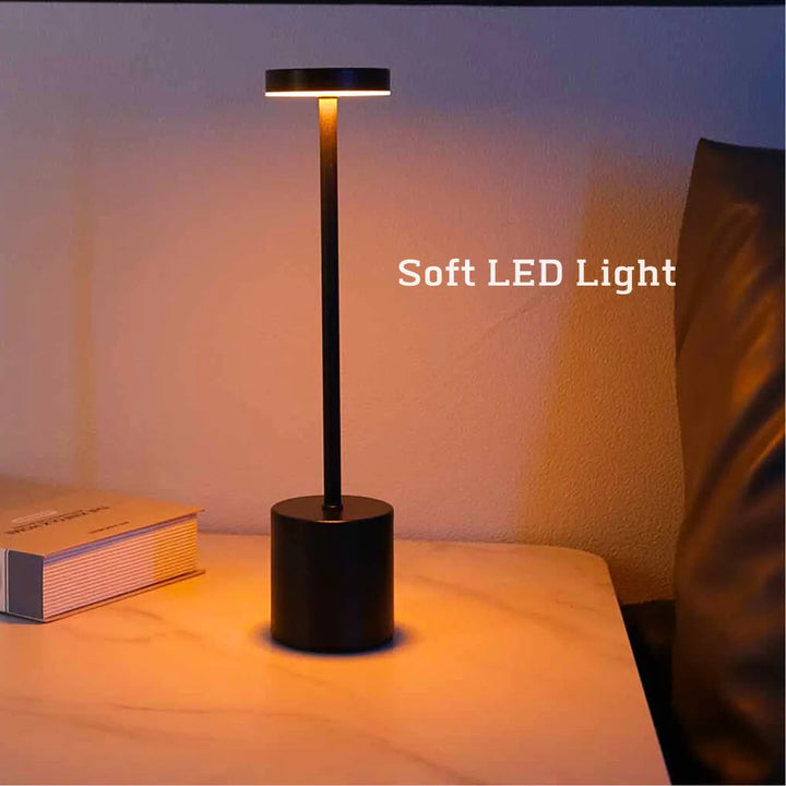 Skanto | Trådlampe i metall med LED - LumiMetal