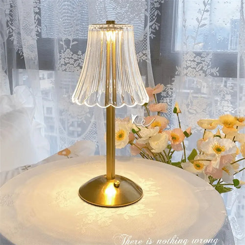 Skanto | Trådlampe med krystalldekor og dimbar belysning - GlamLight