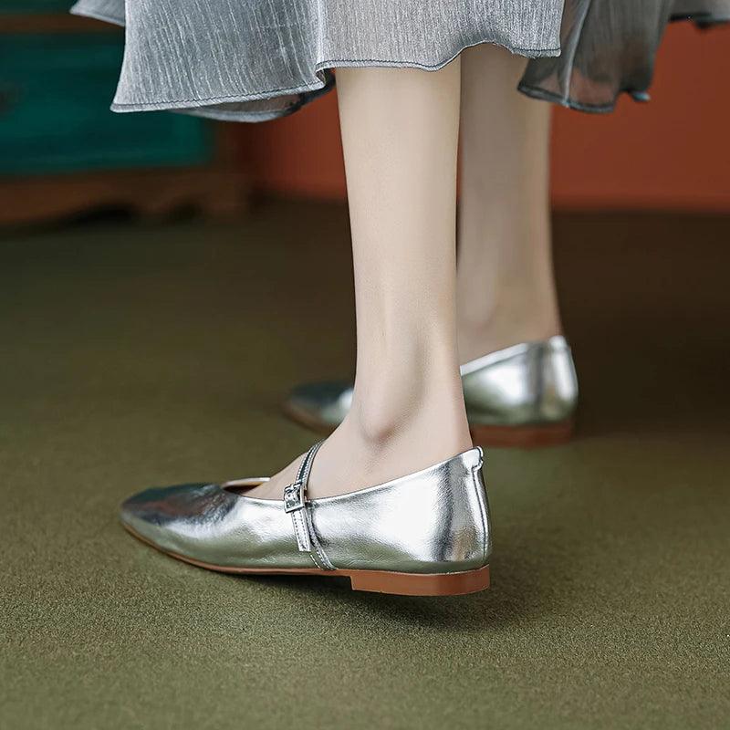 Skanto | Fritidssko: Distinkte komfortable ballerinaer - Lær retro stil - TSS158