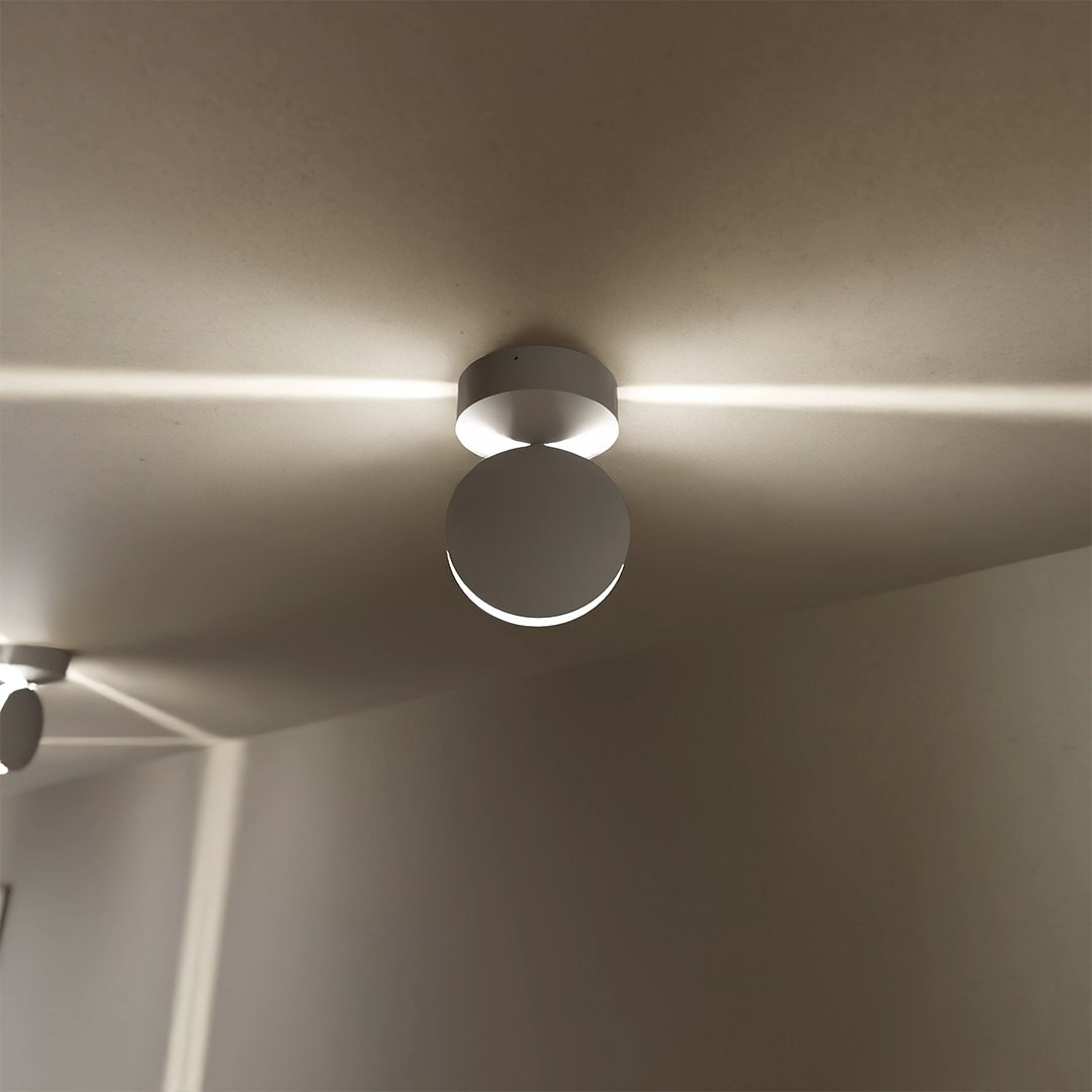 Skanto | NovaWall LED Vegglampe med fargeforandrende design