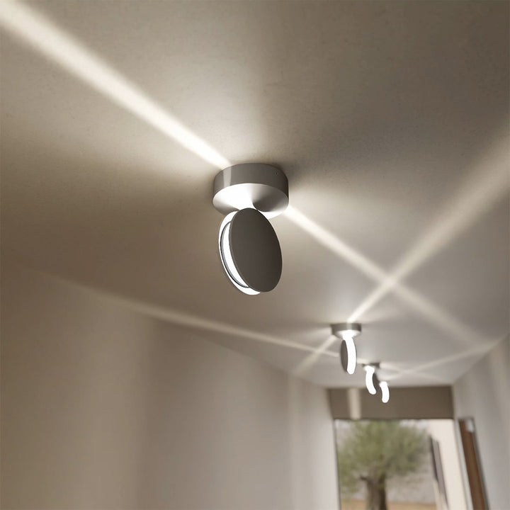 Skanto | NovaWall LED Vegglampe med fargeforandrende design